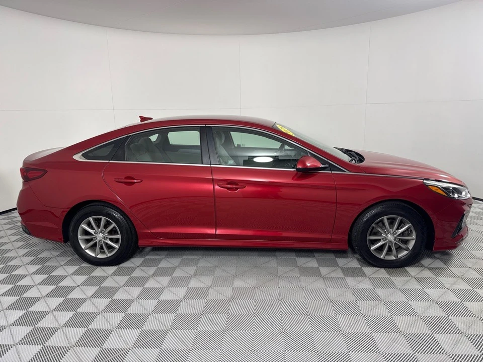 2018 Hyundai Sonata - Image 4 of 12