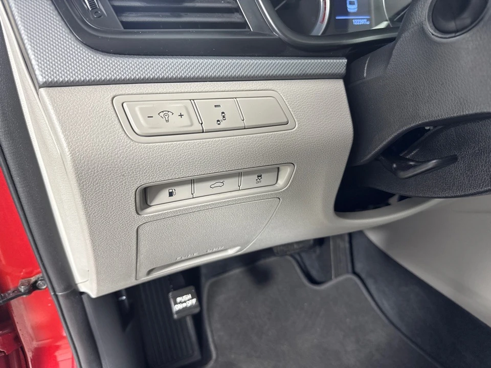 2018 Hyundai Sonata - Image 15 of 21