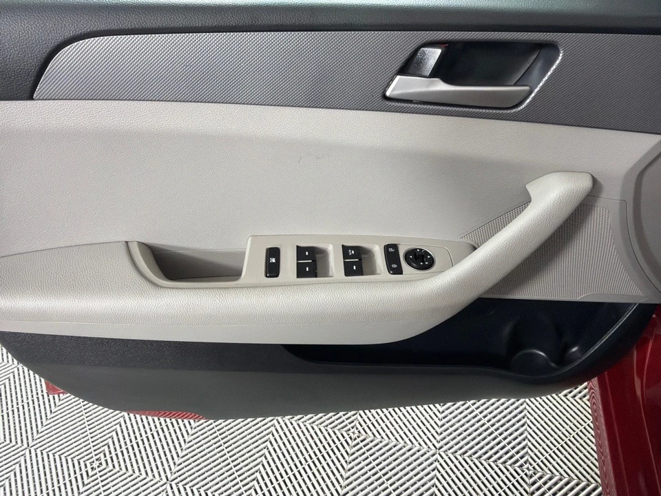 2018 Hyundai Sonata - Image 10 of 12