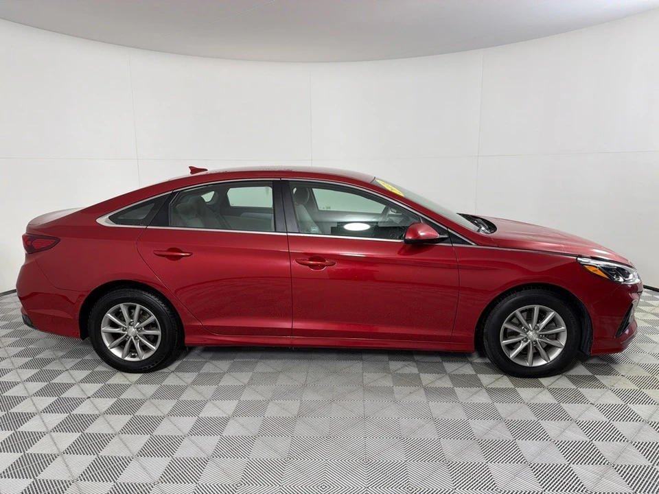 2018 Hyundai Sonata - Image 4 of 12
