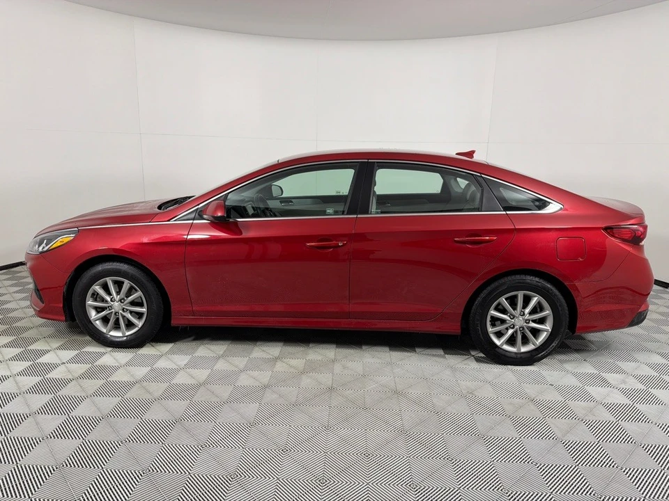 2018 Hyundai Sonata - Image 7 of 12