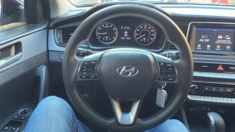 2018 Hyundai Sonata - Image 10 of 12