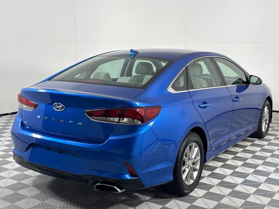 2018 Hyundai Sonata - Image 5 of 12