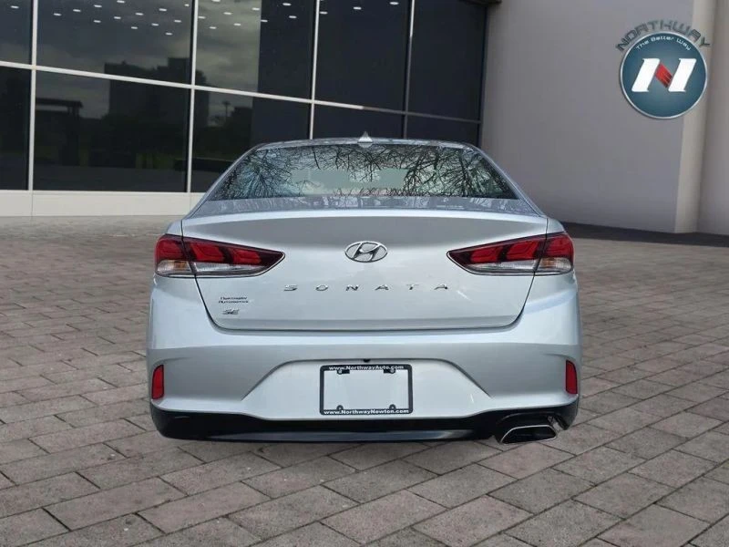 2018 Hyundai Sonata - Image 8 of 12