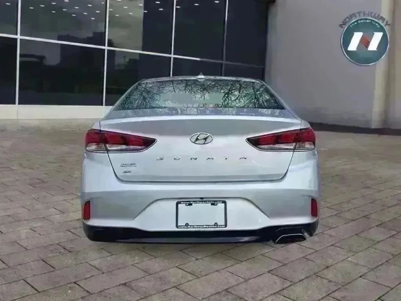 2018 Hyundai Sonata - Image 4 of 12