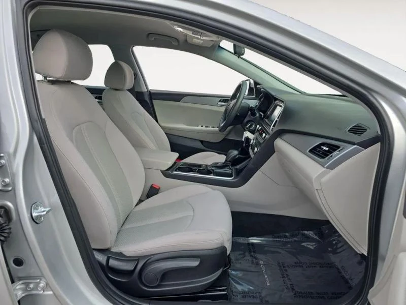 2018 Hyundai Sonata - Image 2 of 12