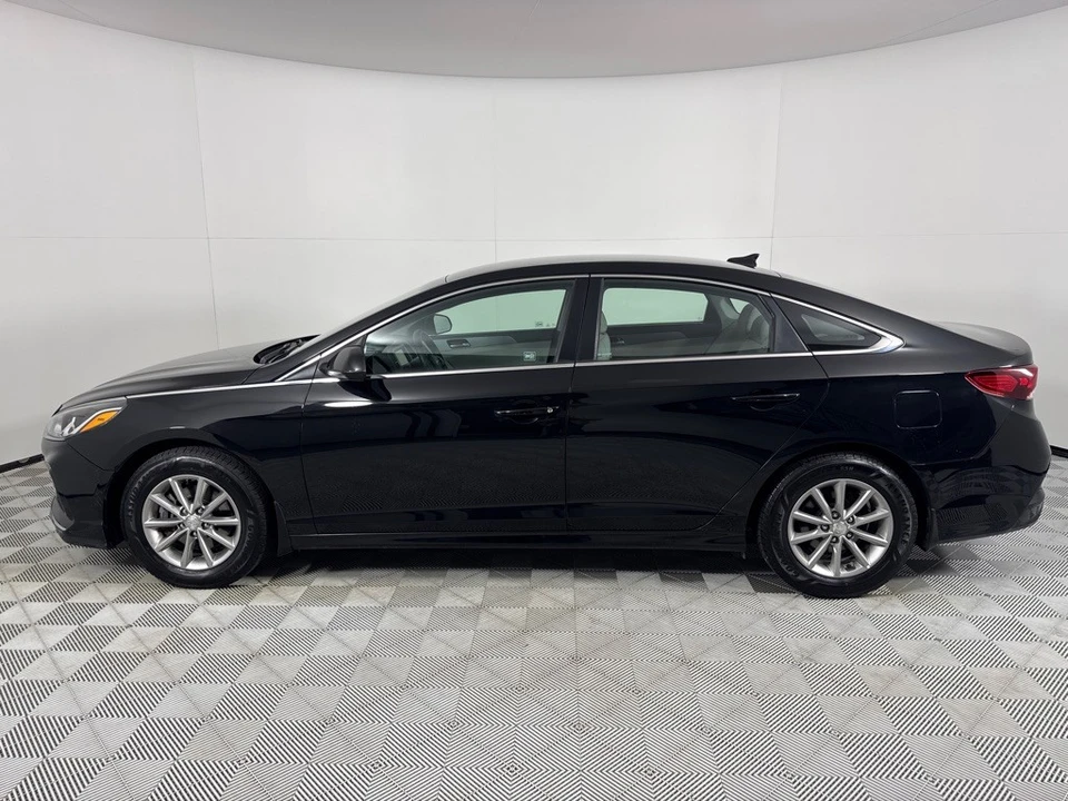 2018 Hyundai Sonata - Image 8 of 12
