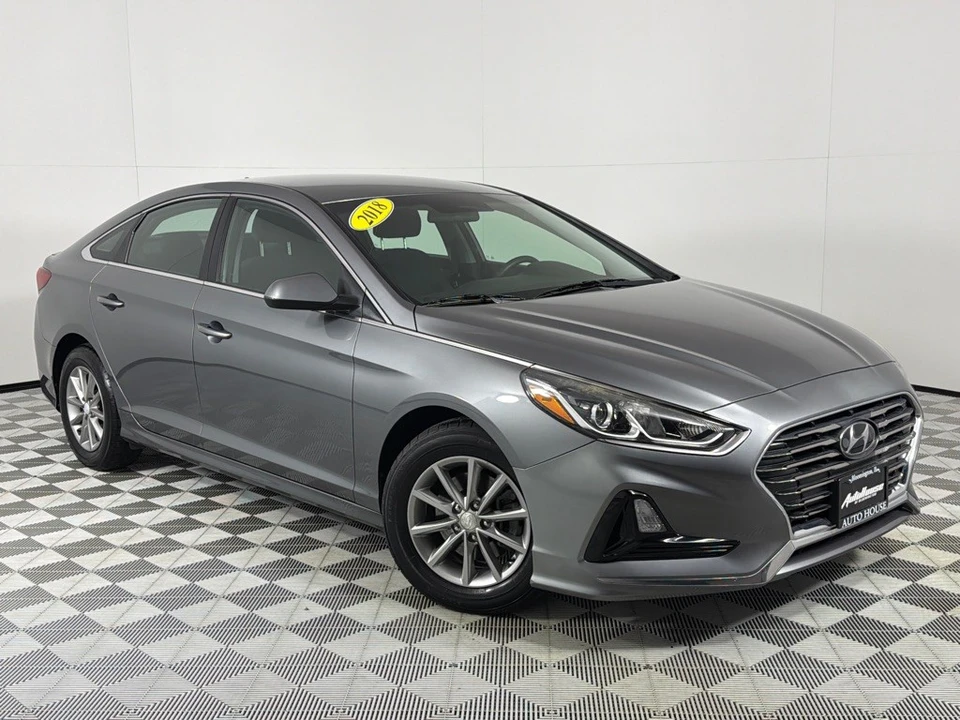 2018 Hyundai Sonata - Image 2 of 12