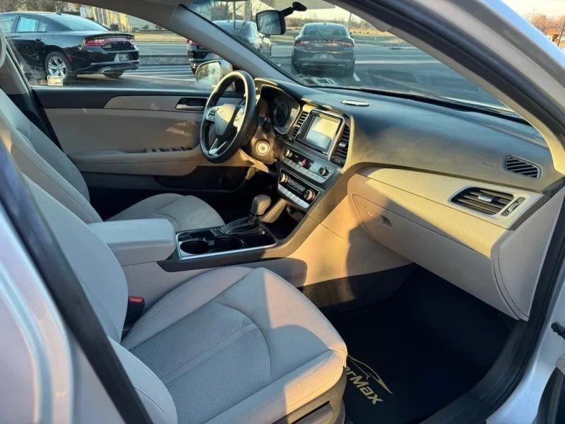2018 Hyundai Sonata - Image 8 of 11