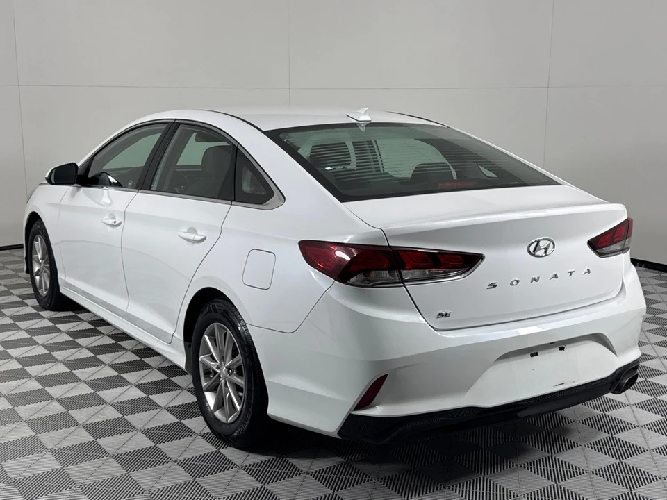 2018 Hyundai Sonata - Image 7 of 12