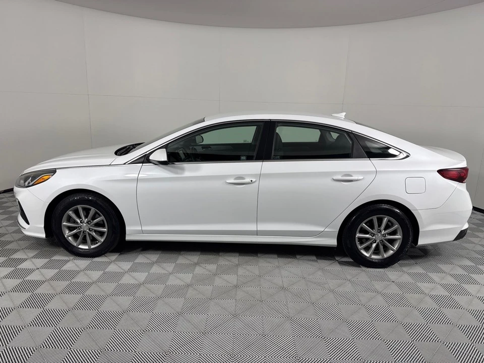 2018 Hyundai Sonata - Image 8 of 12