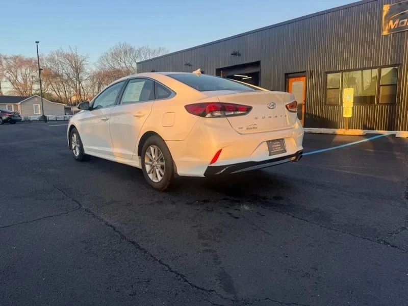 2018 Hyundai Sonata - Image 2 of 11