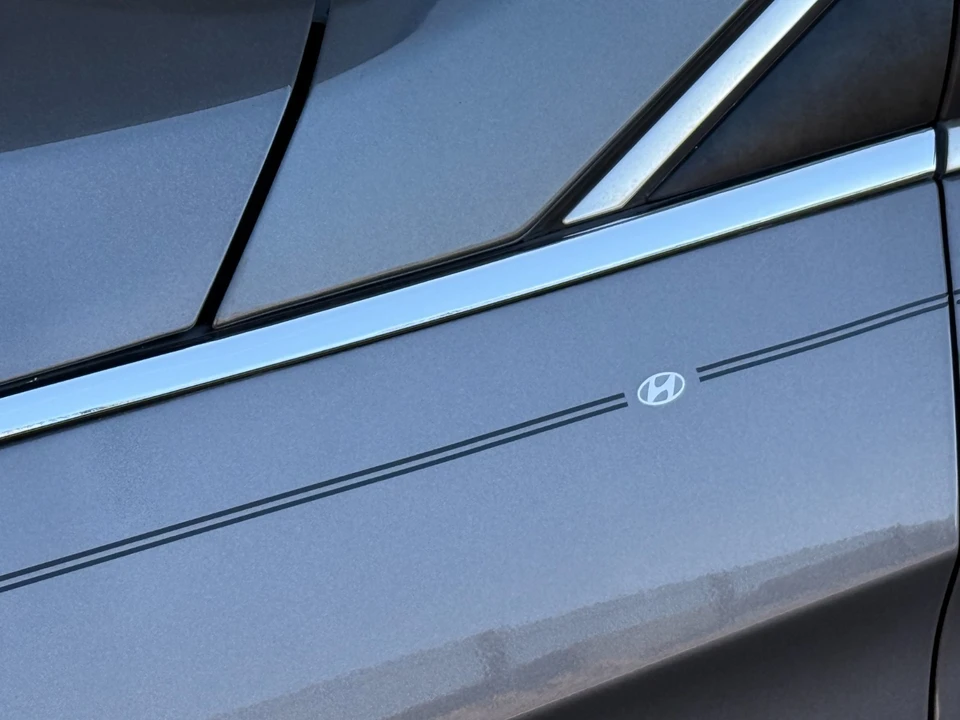 2018 Hyundai Sonata - Image 10 of 20