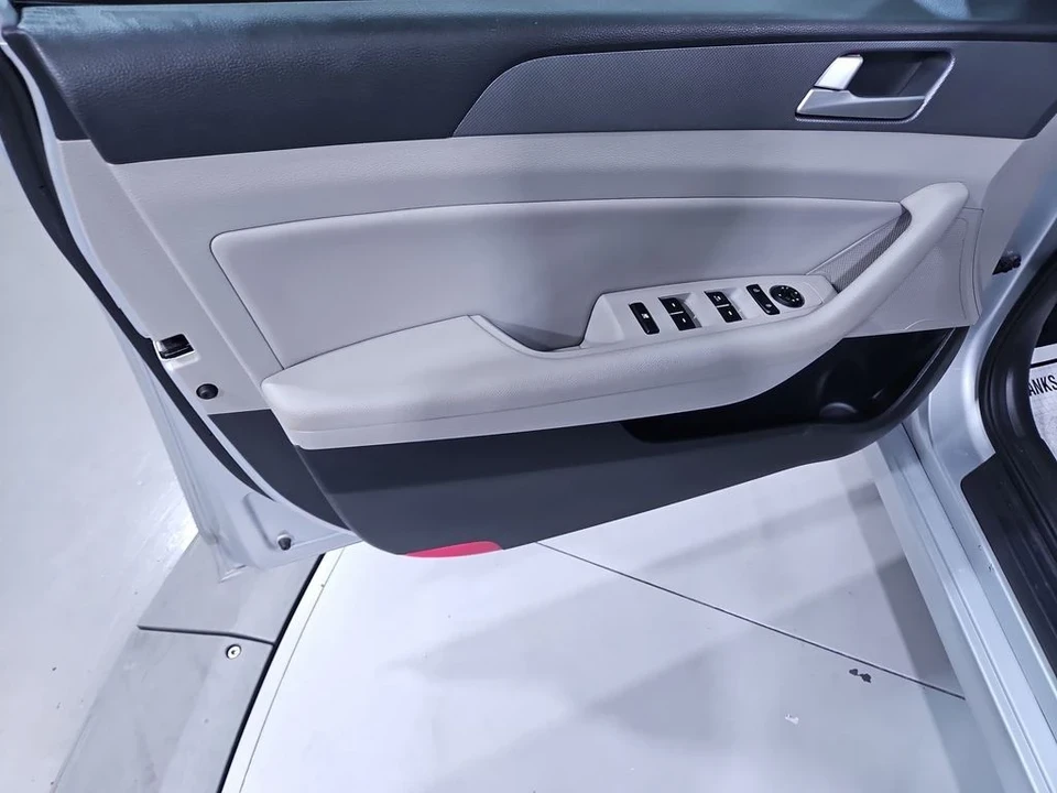 2018 Hyundai Sonata - Image 11 of 12