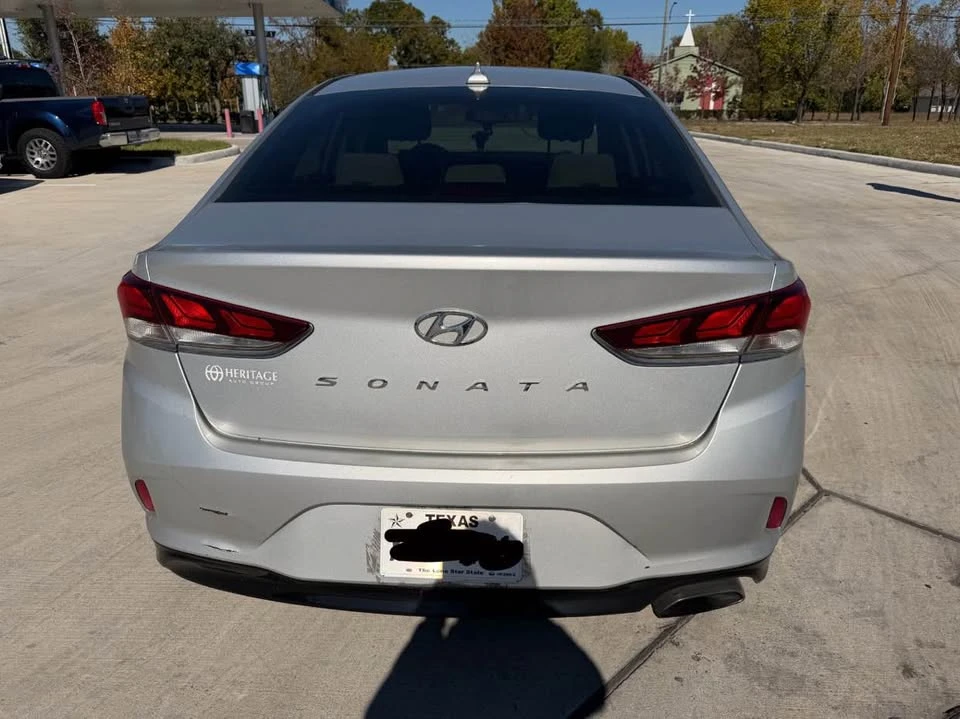 2018 Hyundai Sonata - Image 10 of 12