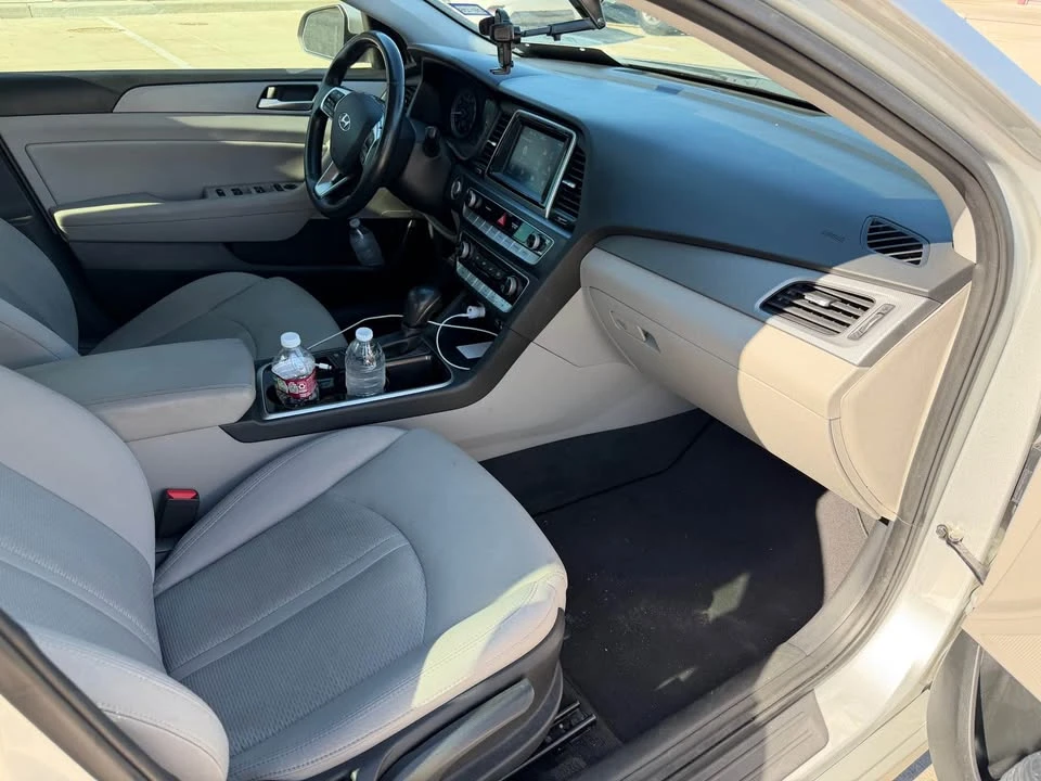 2018 Hyundai Sonata - Image 5 of 12