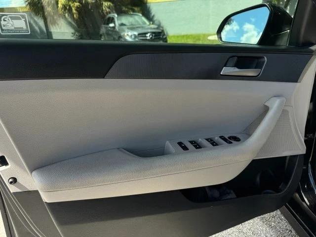 2018 Hyundai Sonata - Image 10 of 21