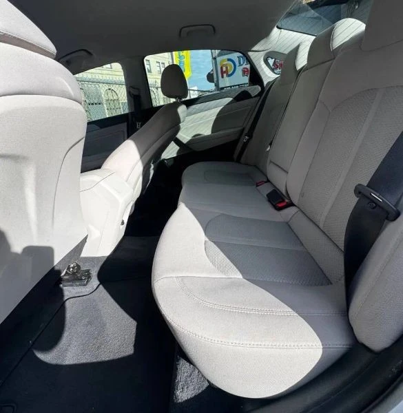 2018 Hyundai Sonata - Image 9 of 12