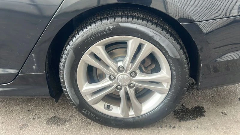 2018 Hyundai Sonata - Image 10 of 12
