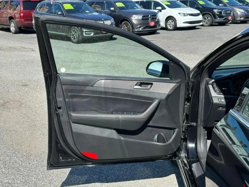 2018 Hyundai Sonata - Image 9 of 12