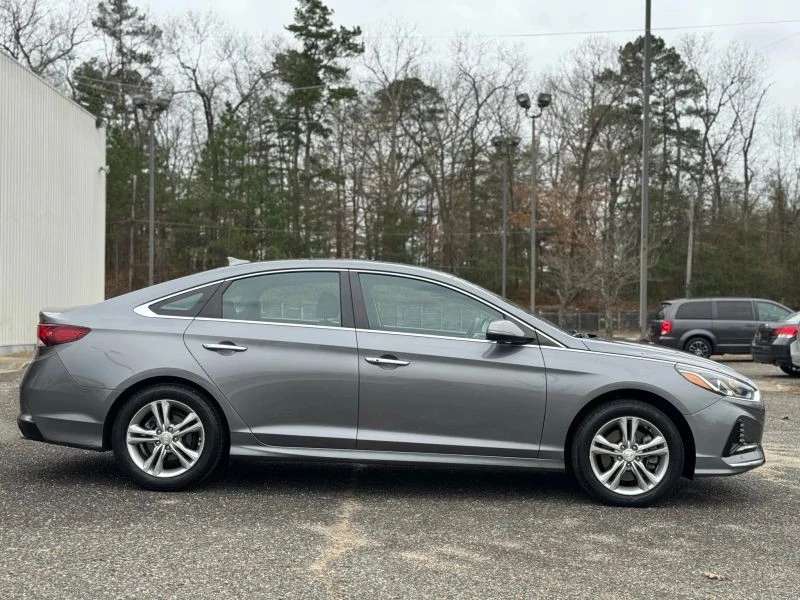 2018 Hyundai Sonata - Image 2 of 12