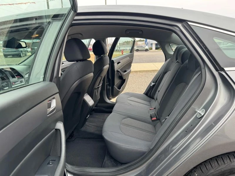 2018 Hyundai Sonata - Image 11 of 12