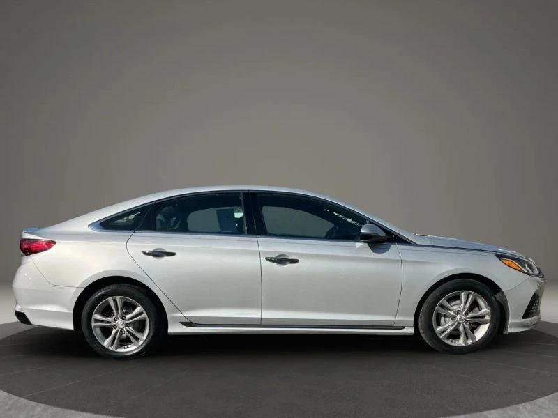 2018 Hyundai Sonata - Image 4 of 12