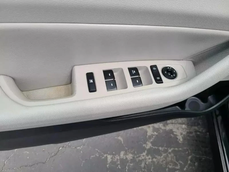 2018 Hyundai Sonata - Image 10 of 12