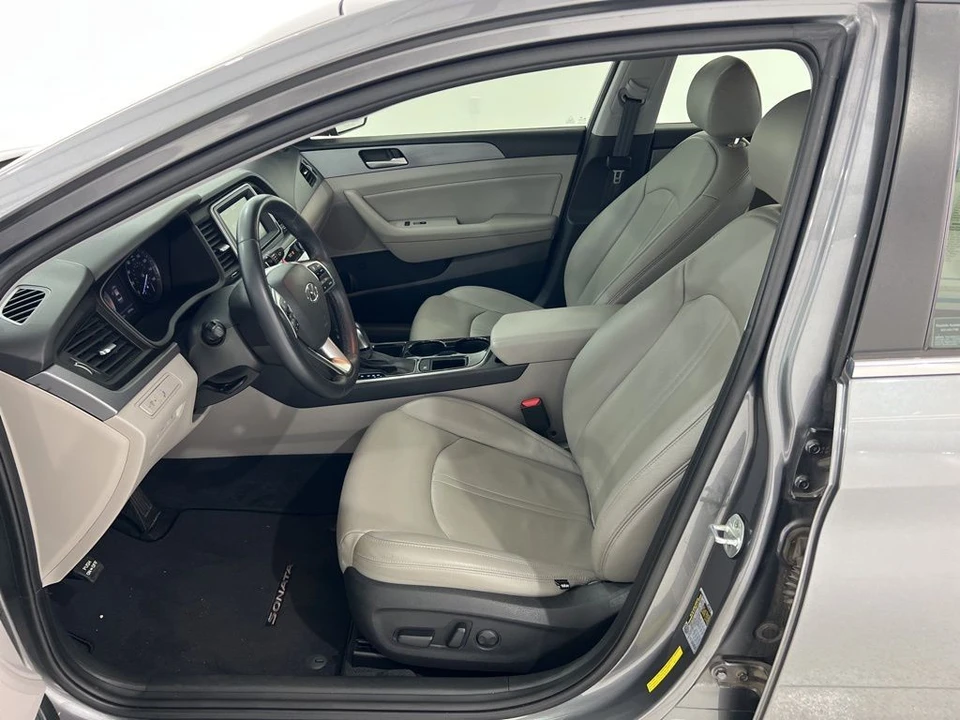 2018 Hyundai Sonata - Image 17 of 21