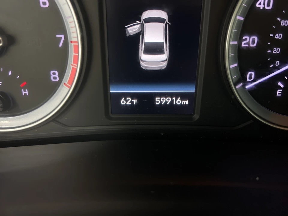 2018 Hyundai Sonata - Image 11 of 21