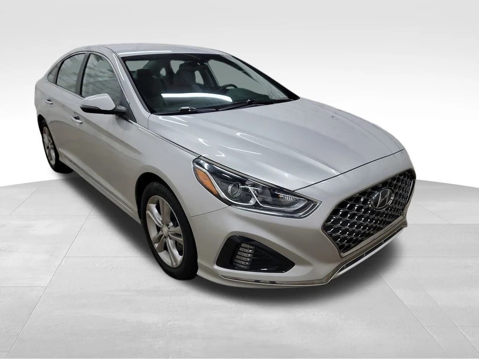 2018 Hyundai Sonata - Image 2 of 12