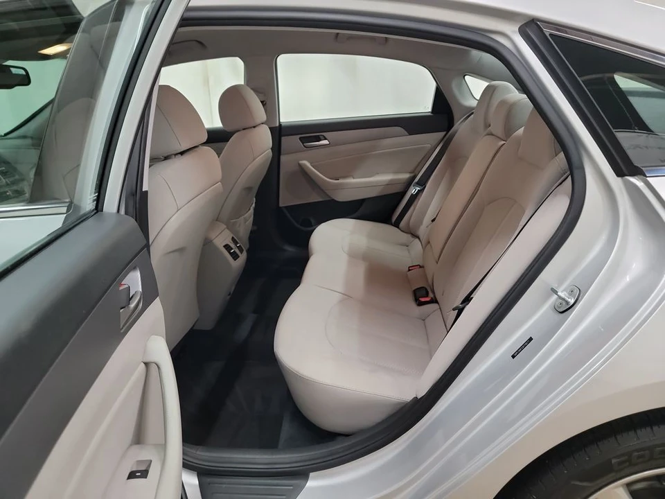 2018 Hyundai Sonata - Image 11 of 12