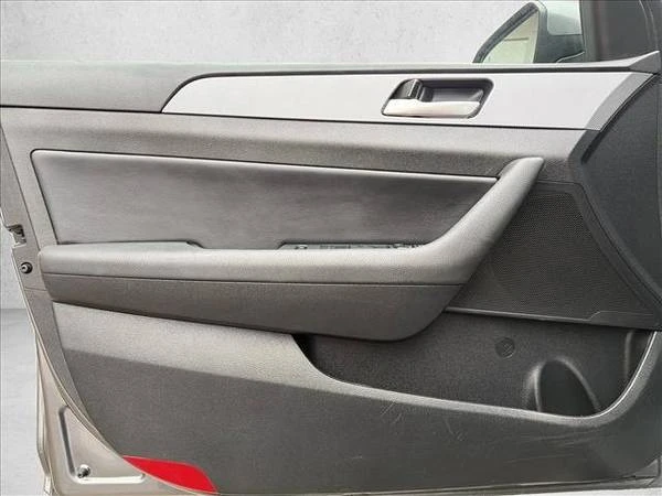 2018 Hyundai Sonata - Image 10 of 21
