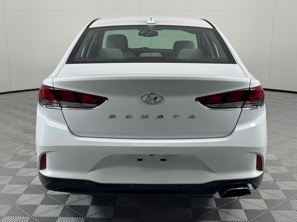 2018 Hyundai Sonata - Image 6 of 12