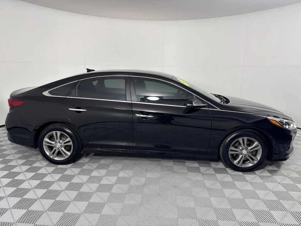2018 Hyundai Sonata - Image 4 of 12
