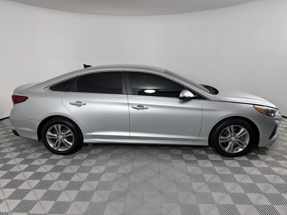 2018 Hyundai Sonata - Image 4 of 21