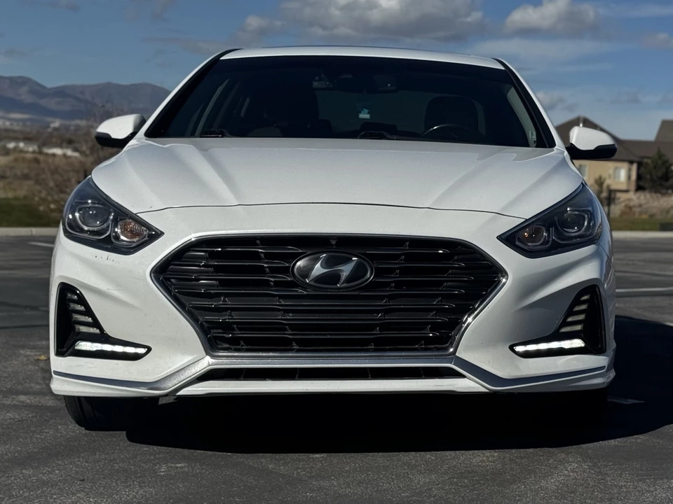 2018 Hyundai Sonata - Image 8 of 20