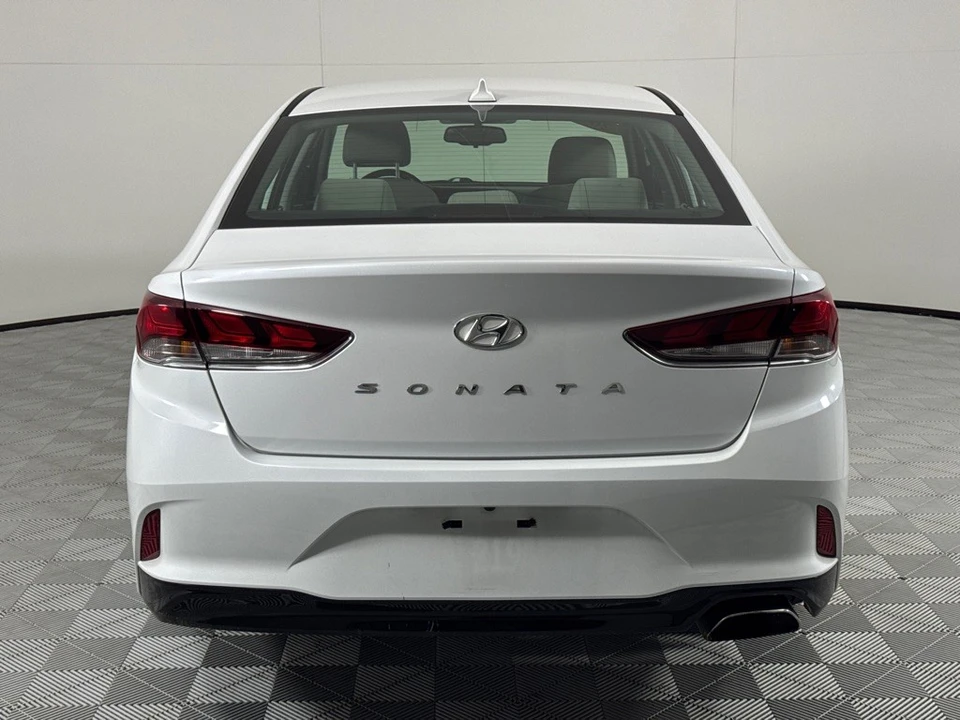 2018 Hyundai Sonata - Image 4 of 12