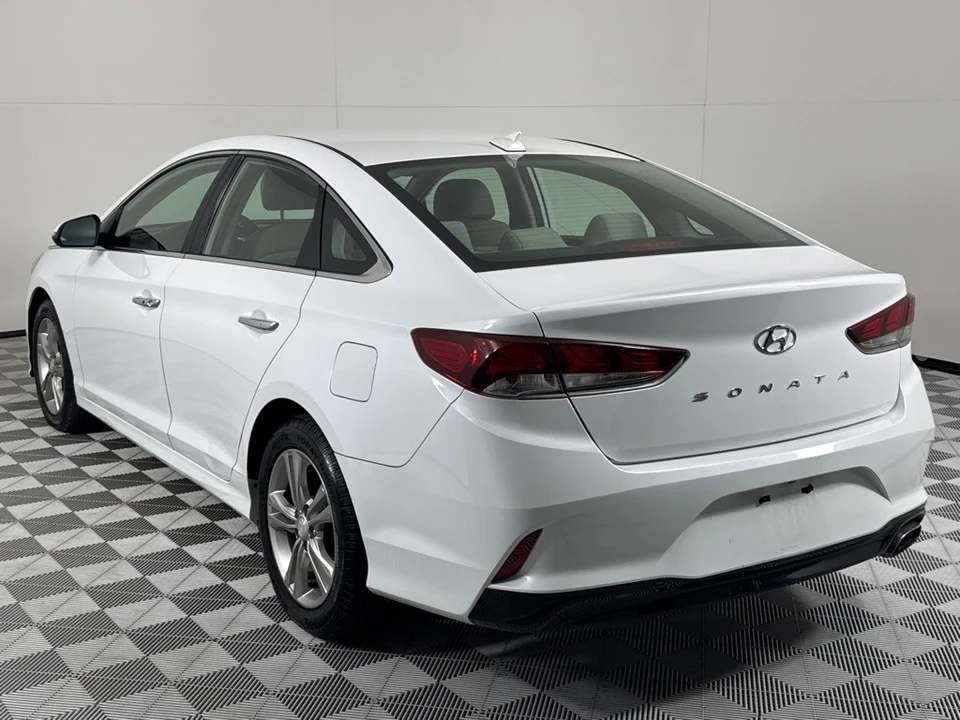 2018 Hyundai Sonata - Image 5 of 12