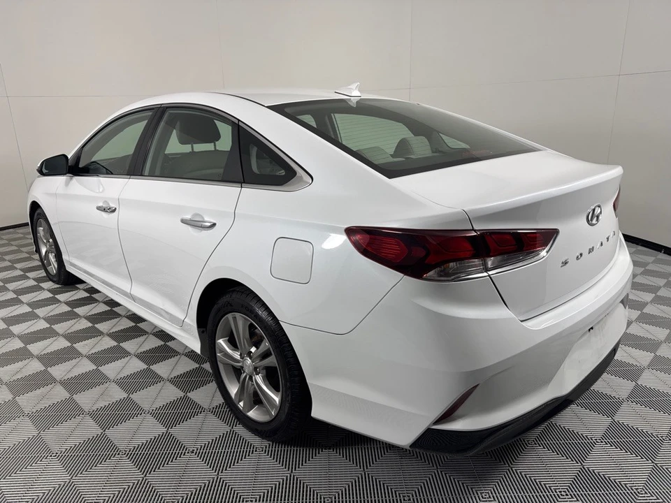 2018 Hyundai Sonata - Image 6 of 12