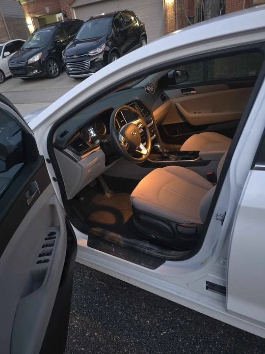 2018 Hyundai Sonata - Image 8 of 15