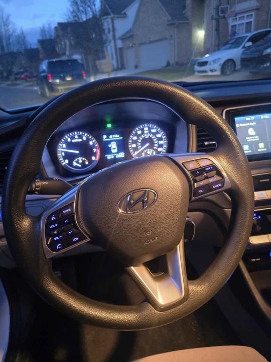 2018 Hyundai Sonata - Image 11 of 15