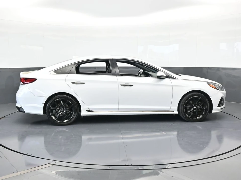 2018 Hyundai Sonata - Image 7 of 12
