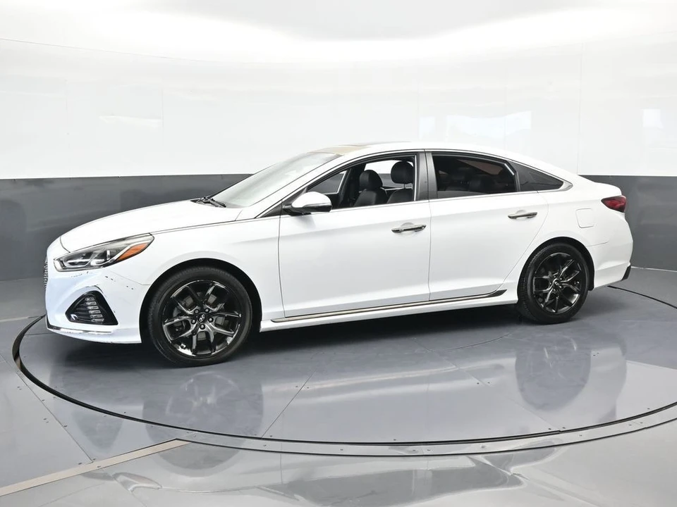 2018 Hyundai Sonata - Image 2 of 12