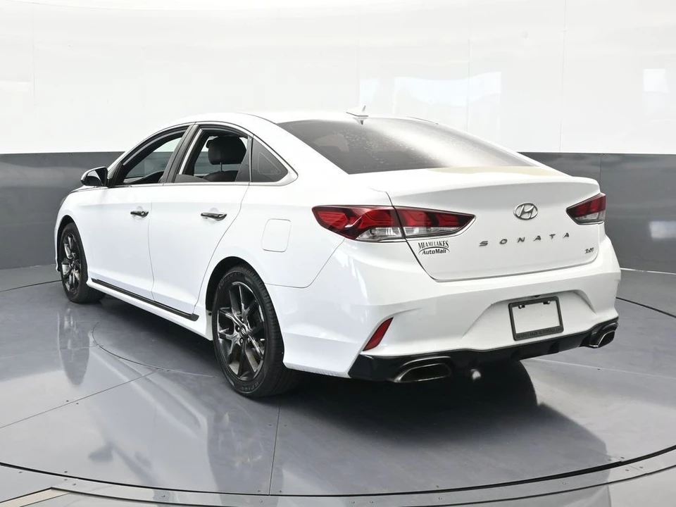 2018 Hyundai Sonata - Image 4 of 12