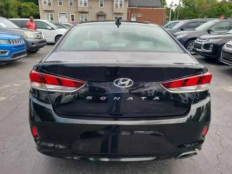 2018 Hyundai Sonata - Image 5 of 12