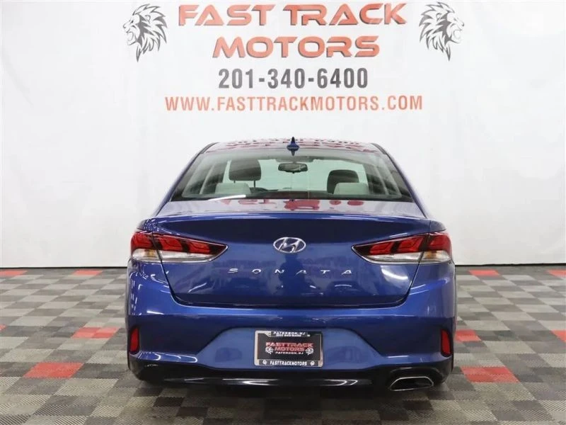 2018 Hyundai Sonata - Image 5 of 12