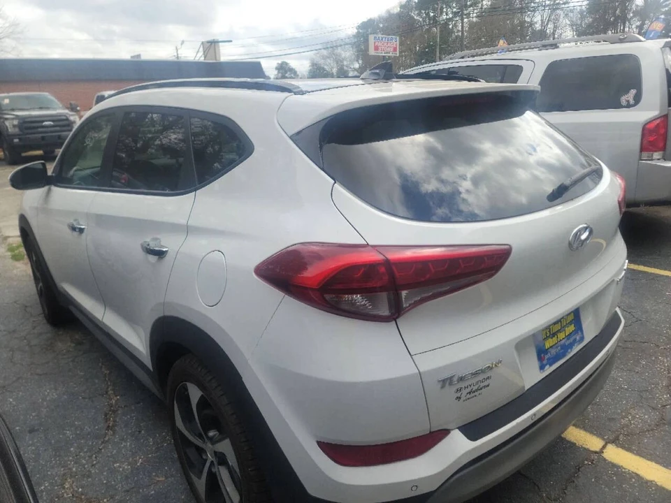 2018 Hyundai Tucson - Image 8 of 17