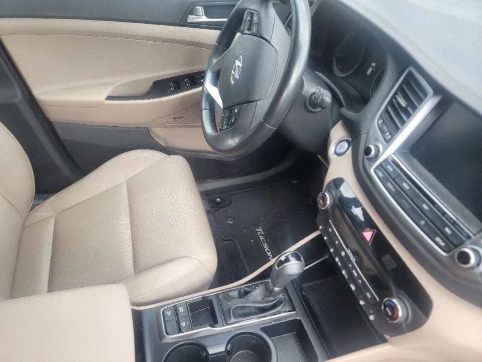 2018 Hyundai Tucson - Image 12 of 17