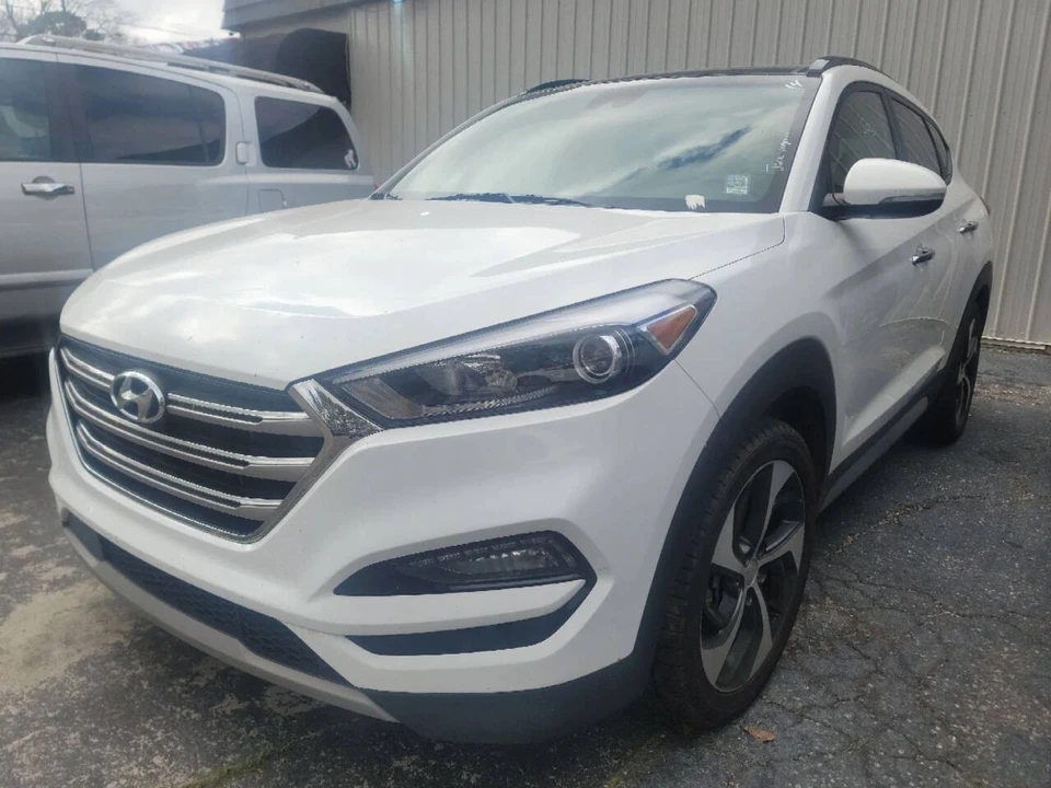 2018 Hyundai Tucson - Image 2 of 17
